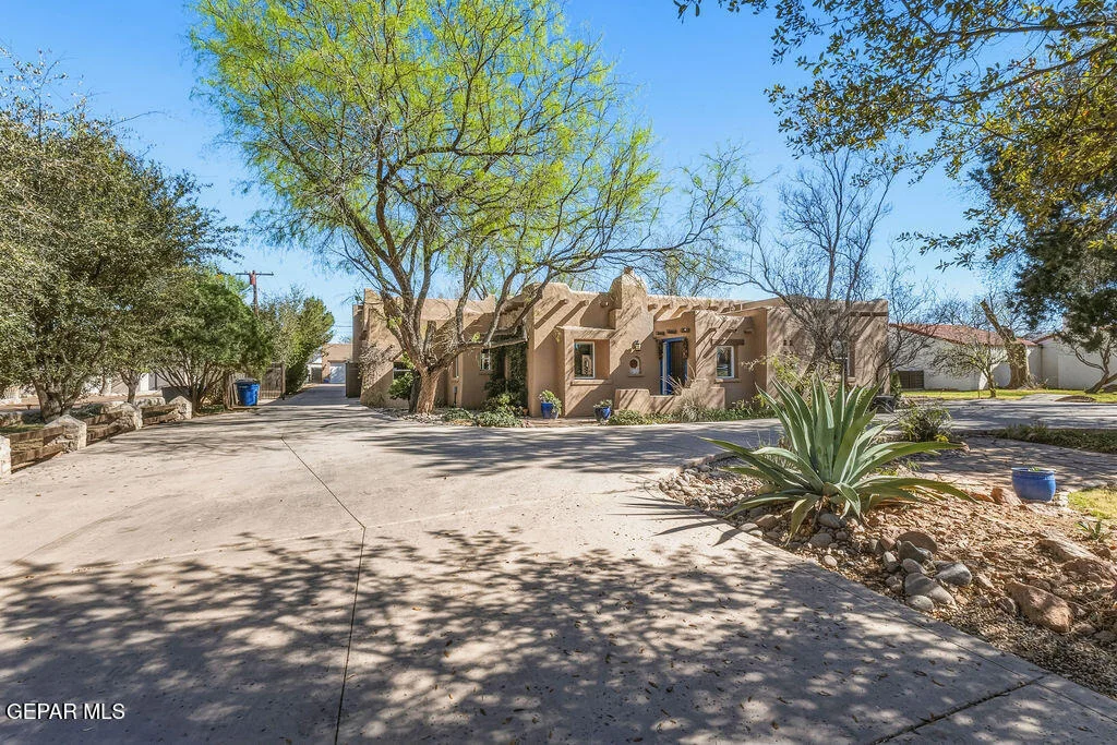Photo of 300 ROSEMONT Drive