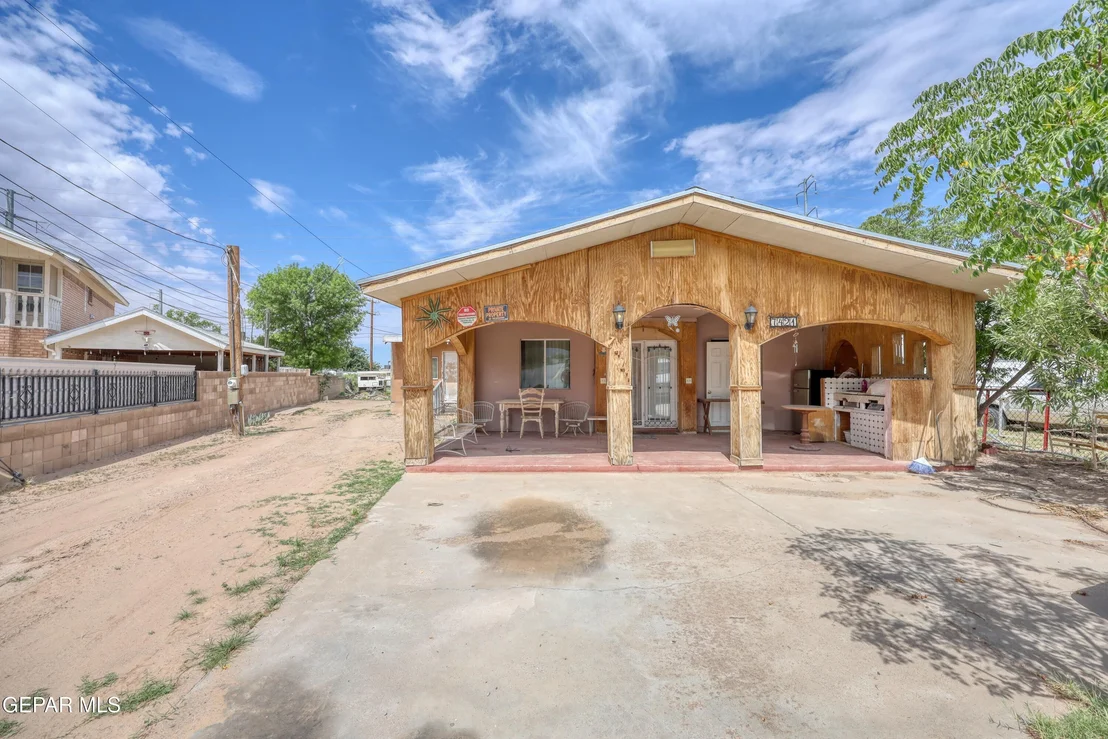 Photo of 7421 MINDORO Place