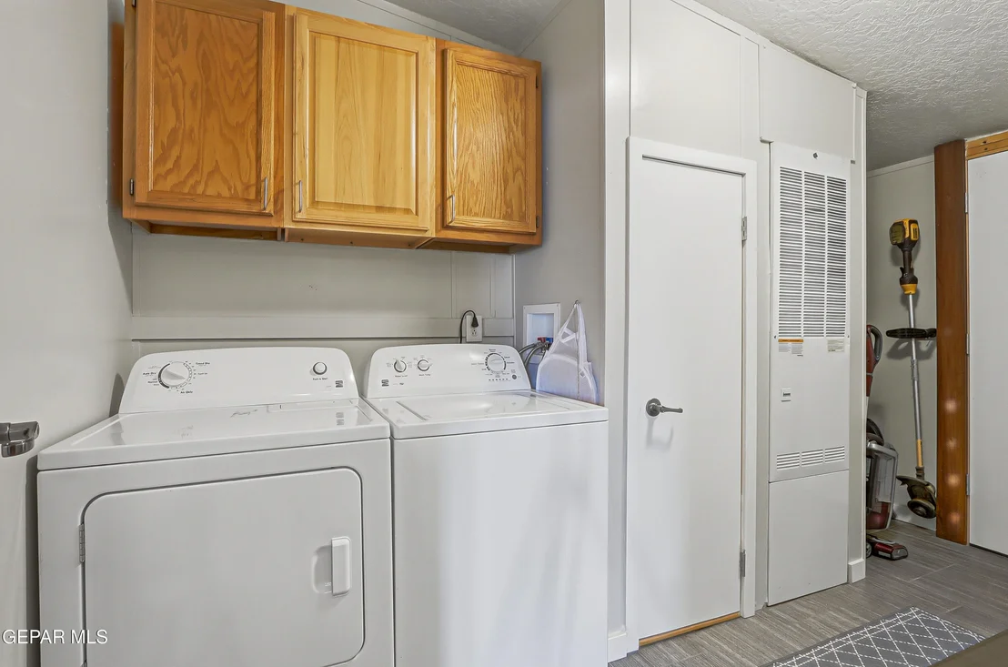 Photo of 2901 COOK Street
