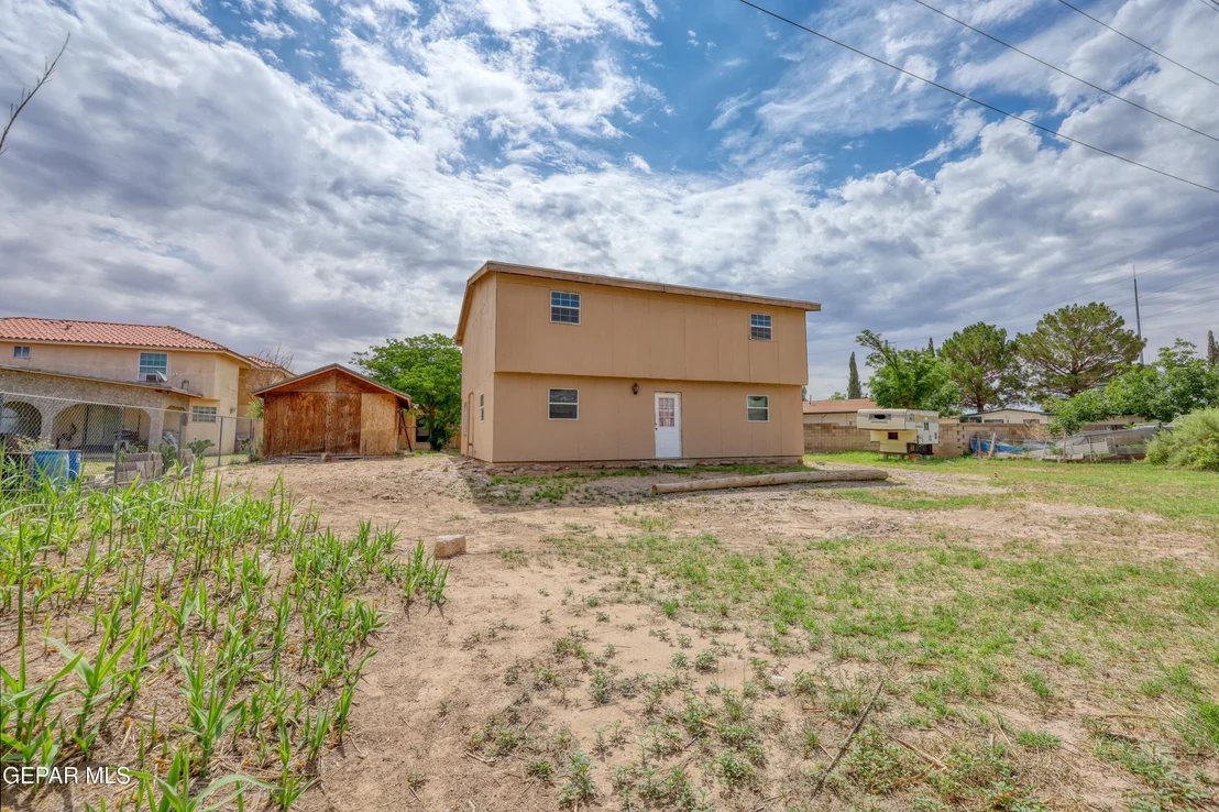 Photo of 7421 MINDORO Place
