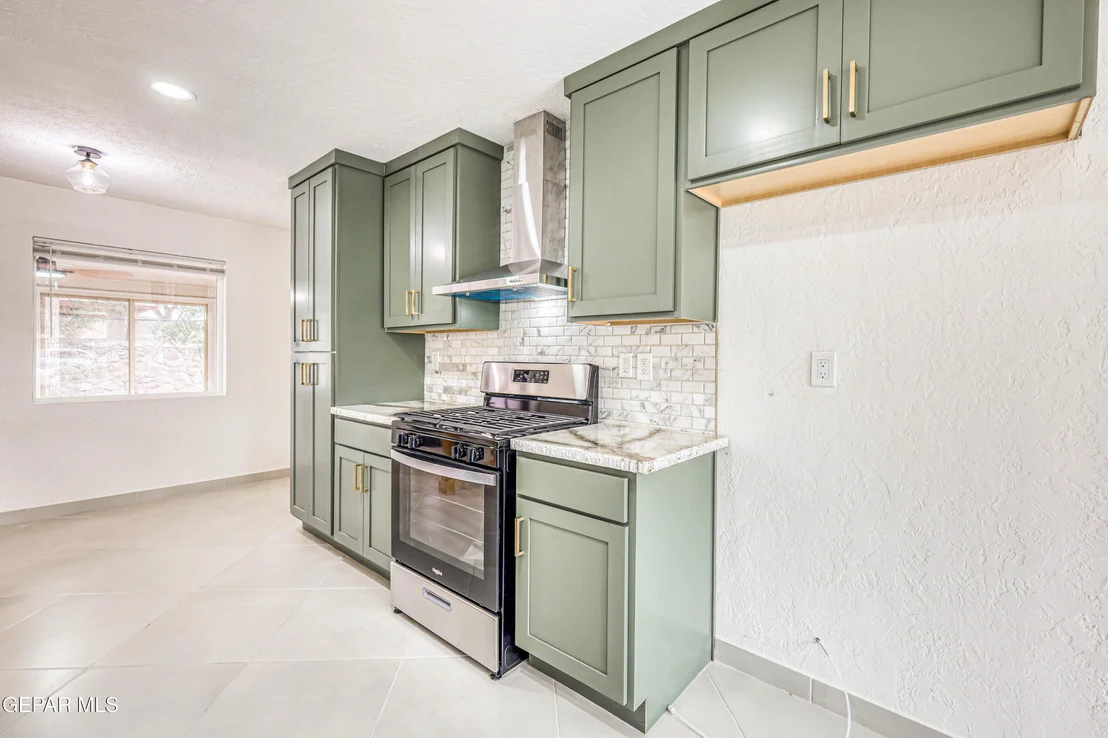 Photo of 712 CARABINAS Way