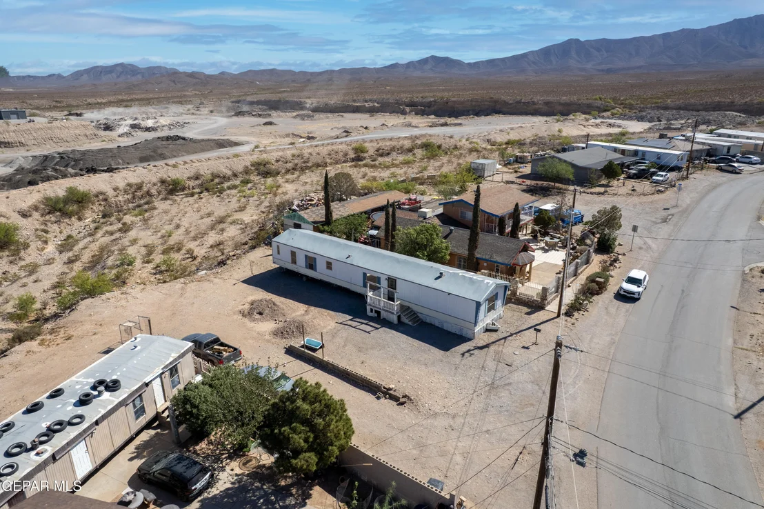 Photo of 1417 Coach Road