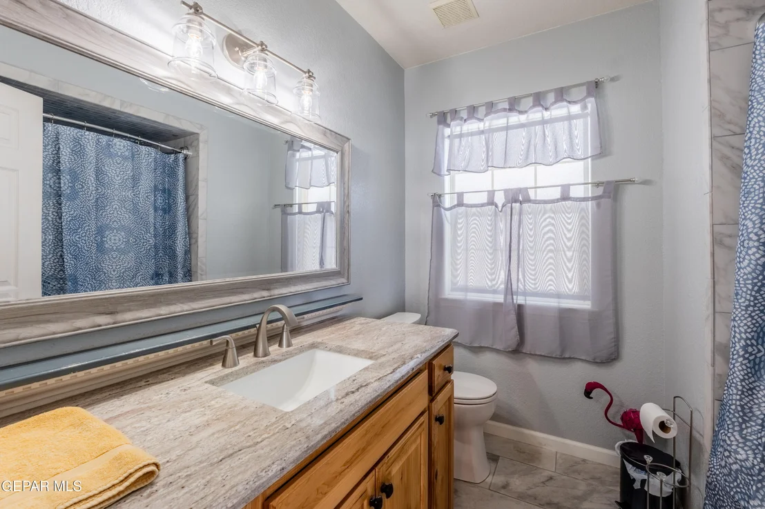 Photo of 1121 West Bend Lane