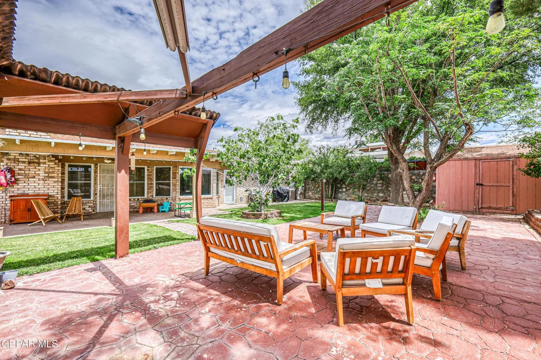 Photo of 708 SOMERSET Drive
