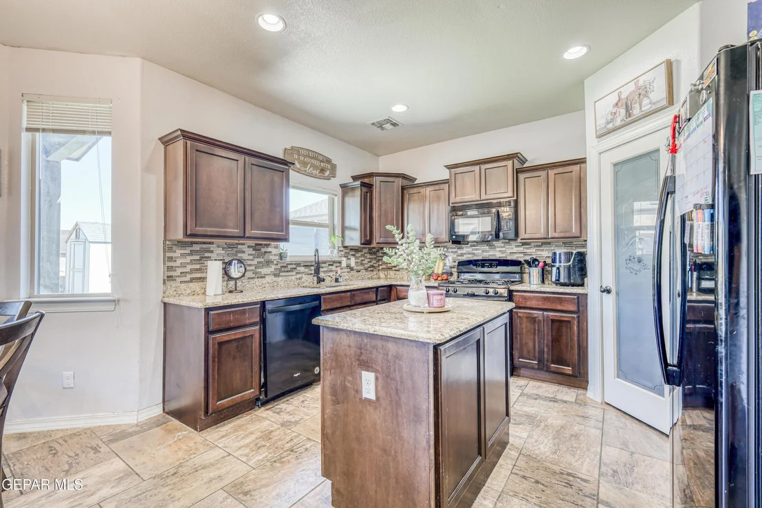 Photo of 7113 LONG MEADOW Drive