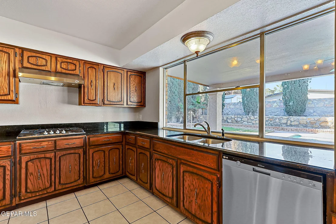 Photo of 2917 Brady Place