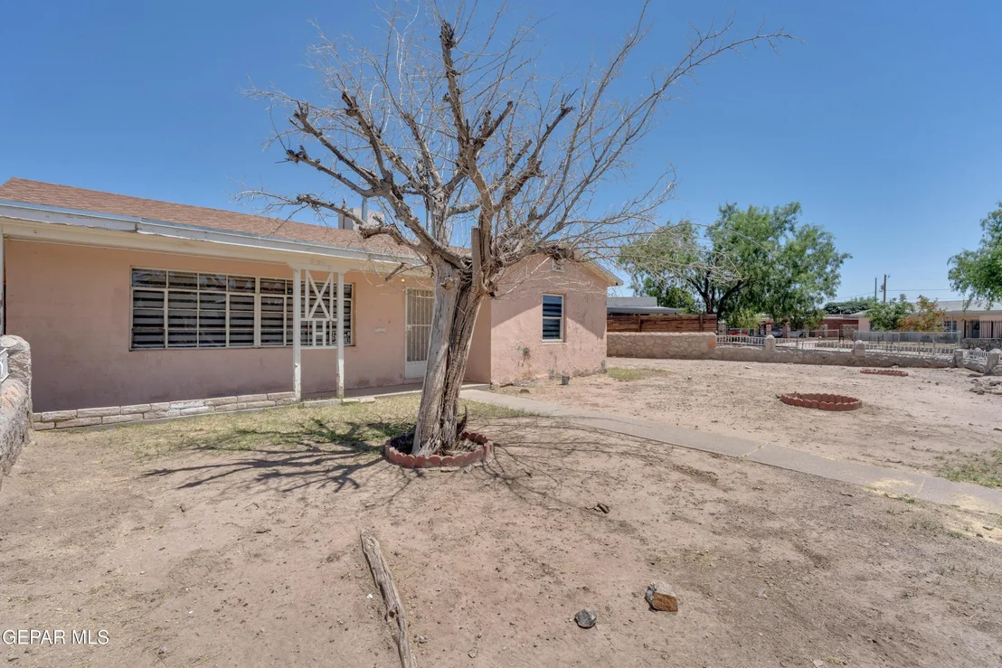 Photo of 5013 Flower Drive