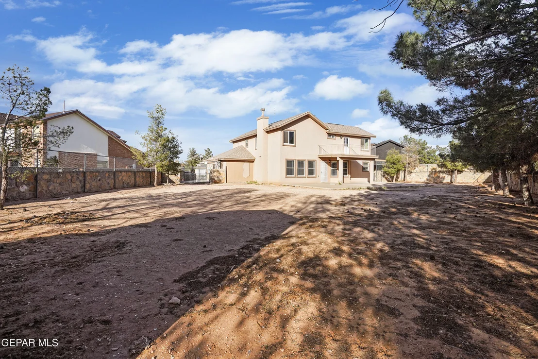 Photo of 3085 KINGS CROWN Place