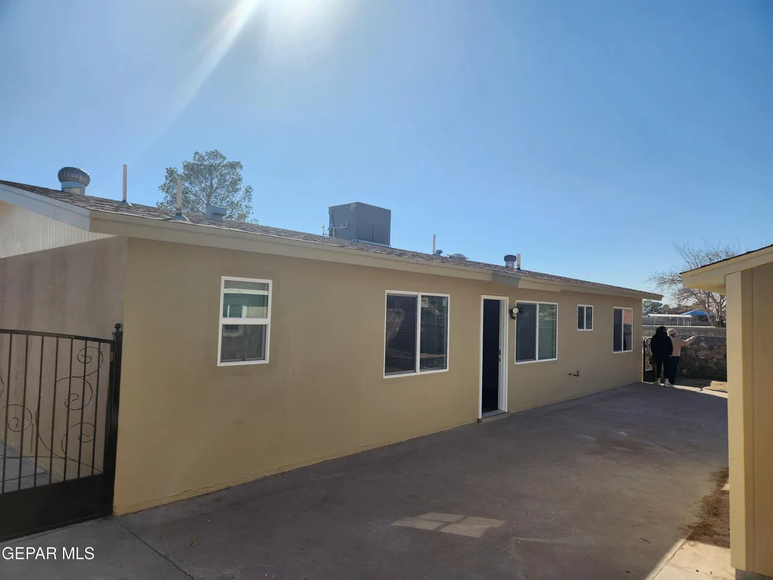 Photo of 901 CARLOTTA Drive