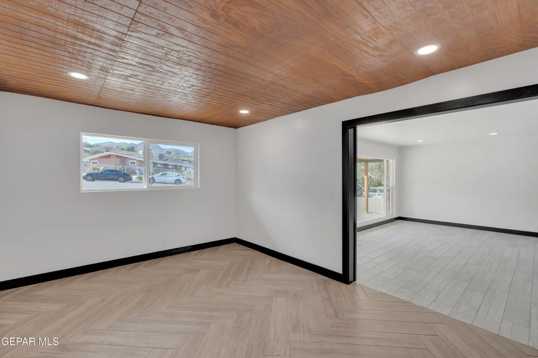 Photo of 3116 Titanic Avenue