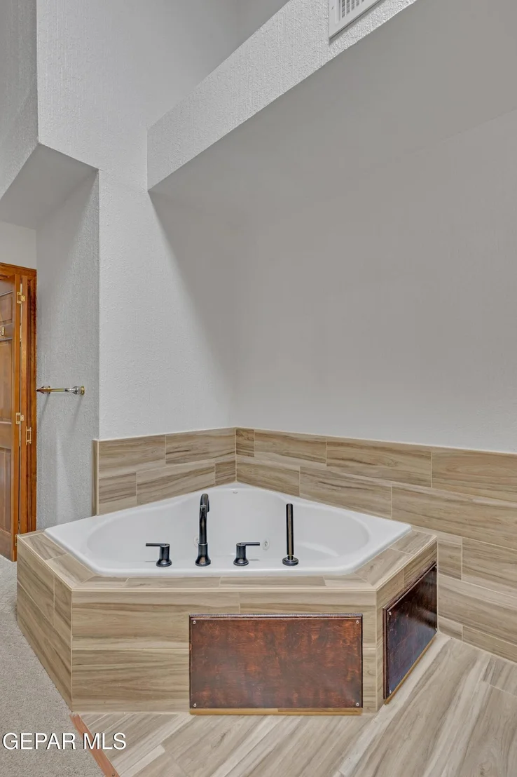 Photo of 11417 Tom Ulozas Drive