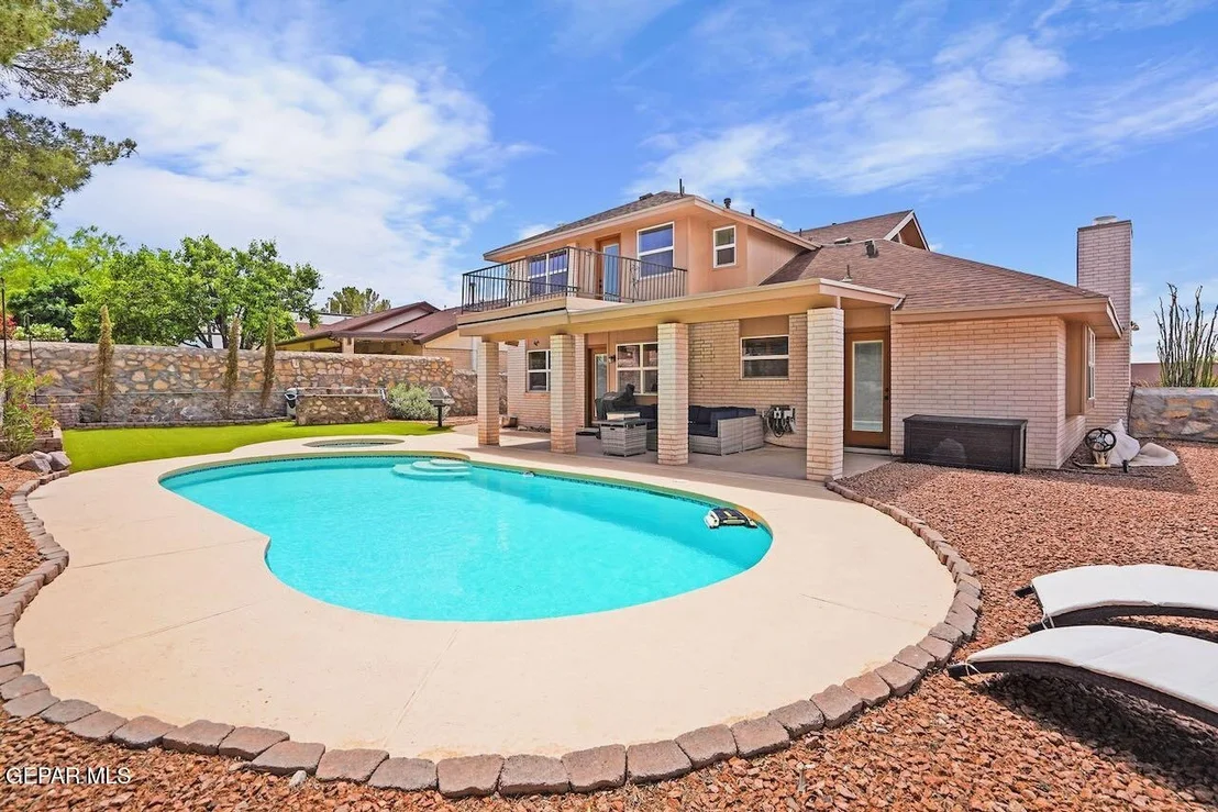Photo of 760 CHELTENHAM Drive