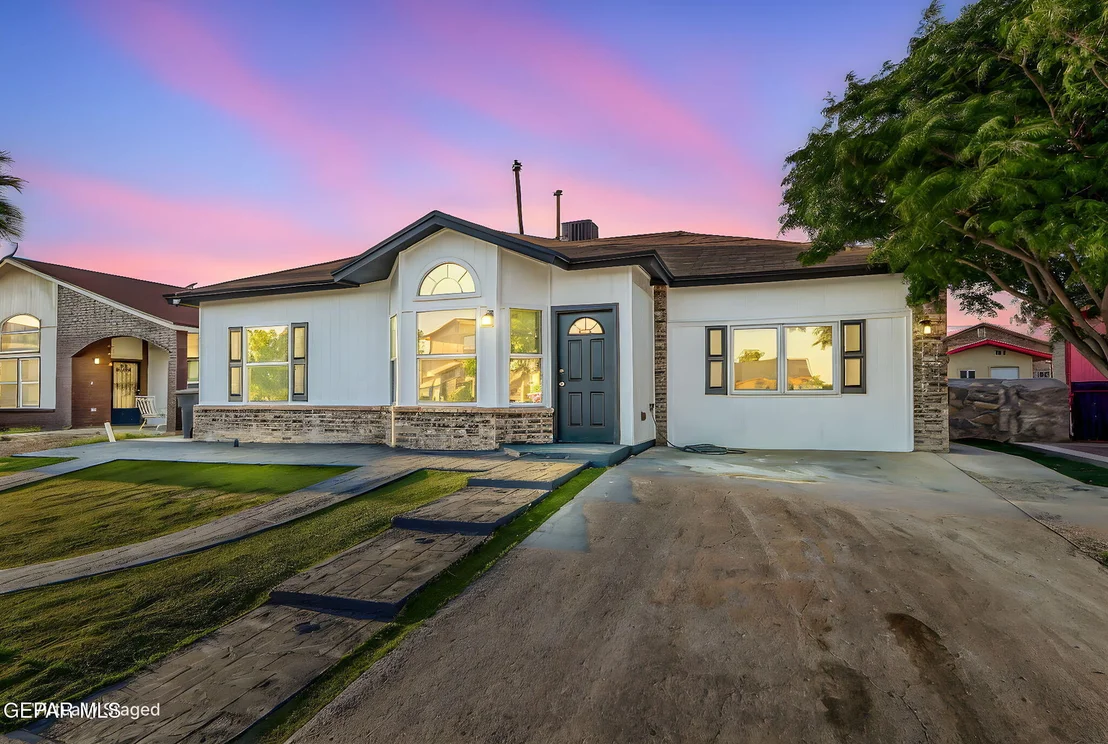 Photo of 14357 Venecia Drive