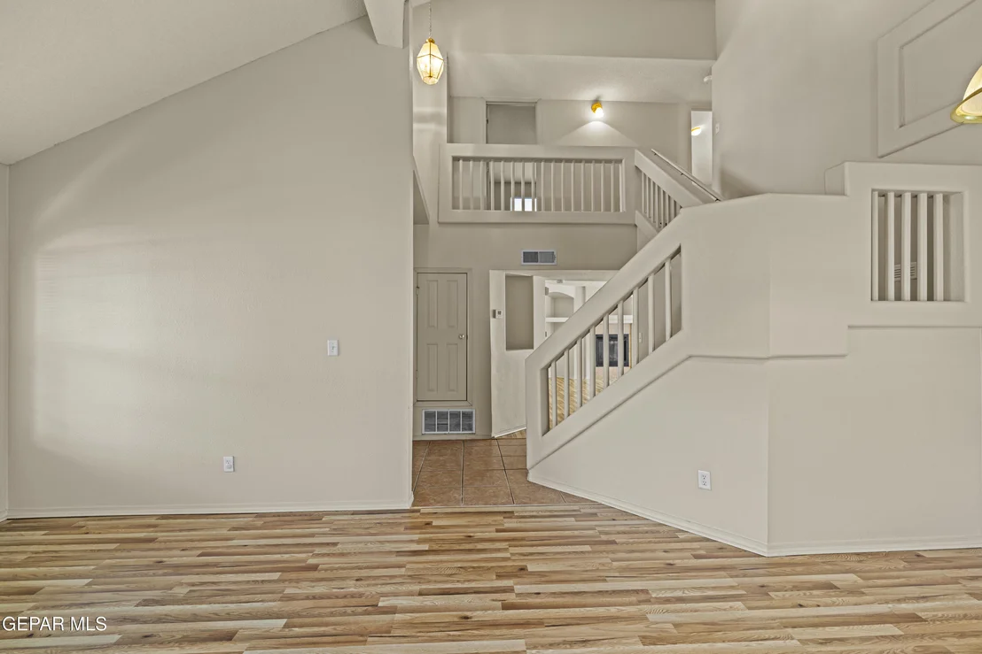Photo of 10817 WALDEN POND Street
