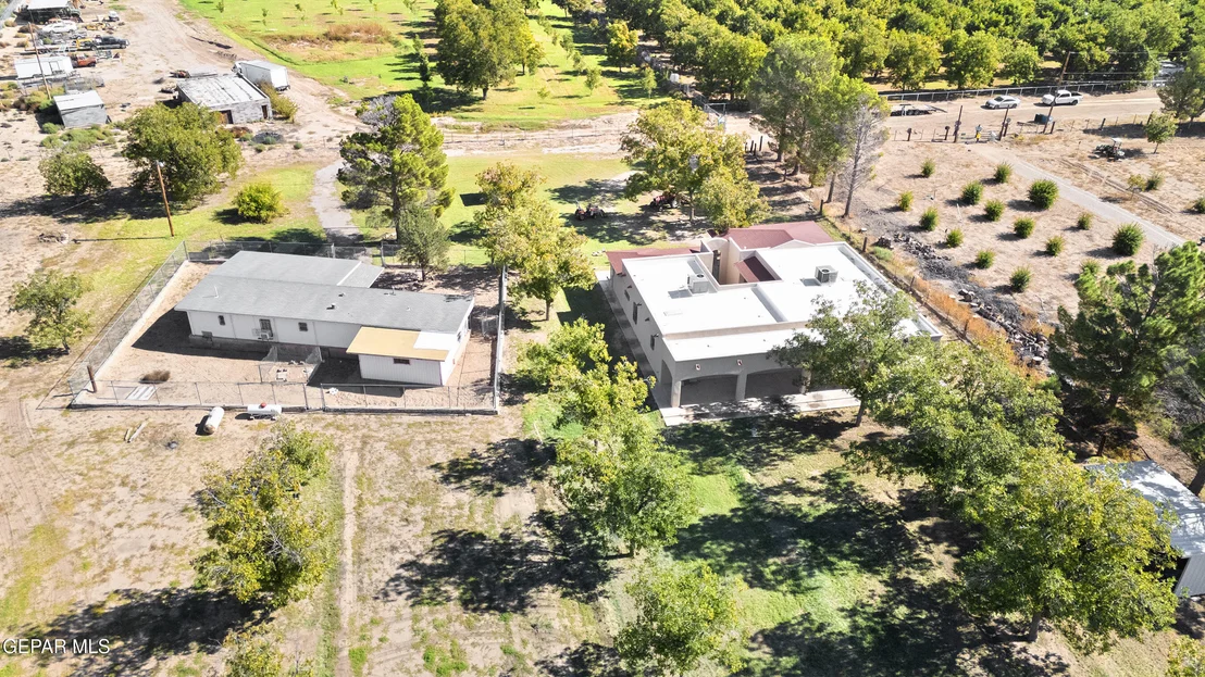 Photo of 300 RUFFIAN Way