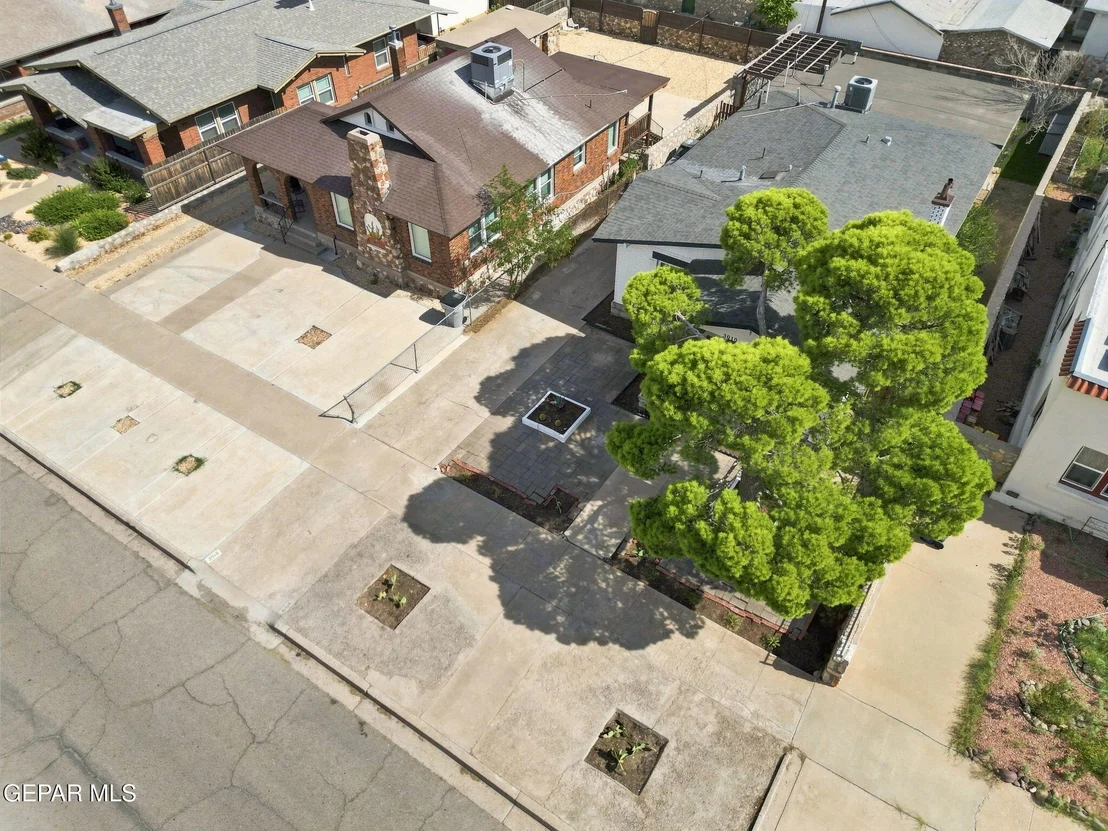 Photo of 3010 LEBANON Avenue