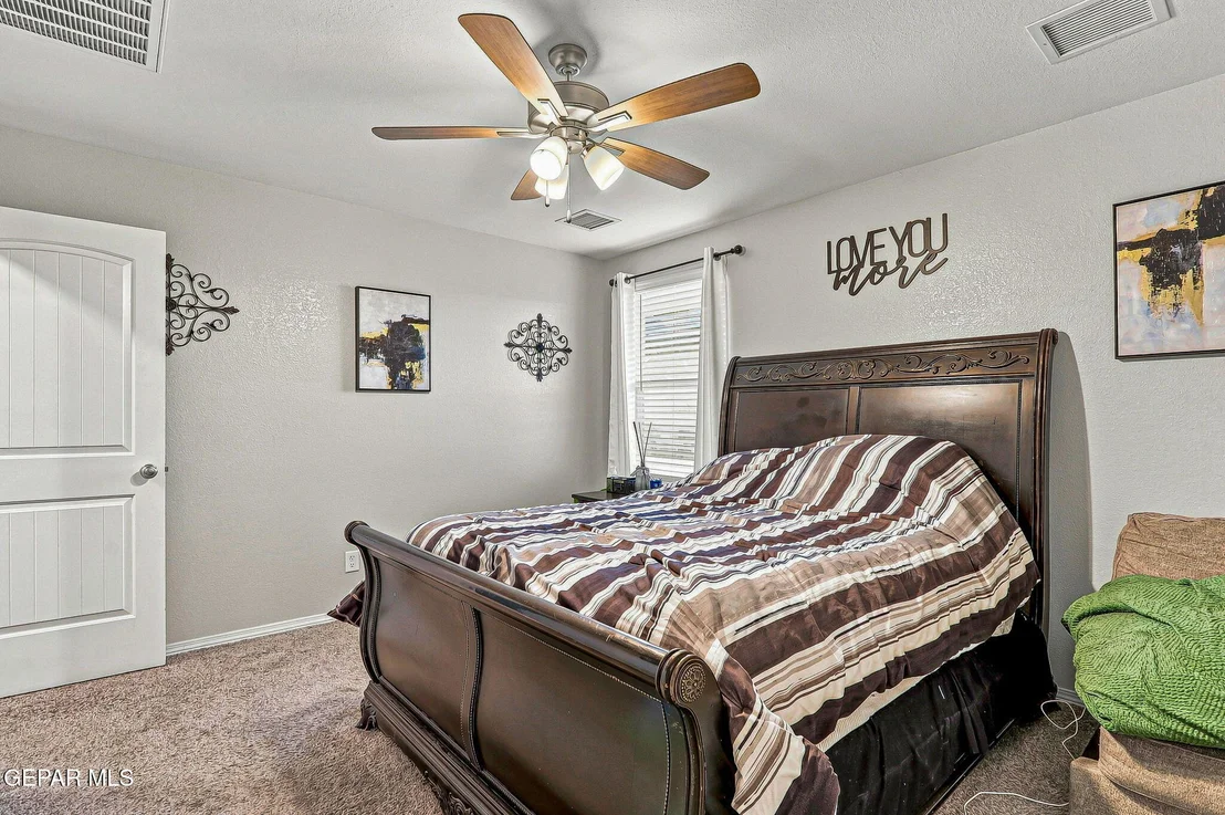Photo of 433 TWILIGHT Drive