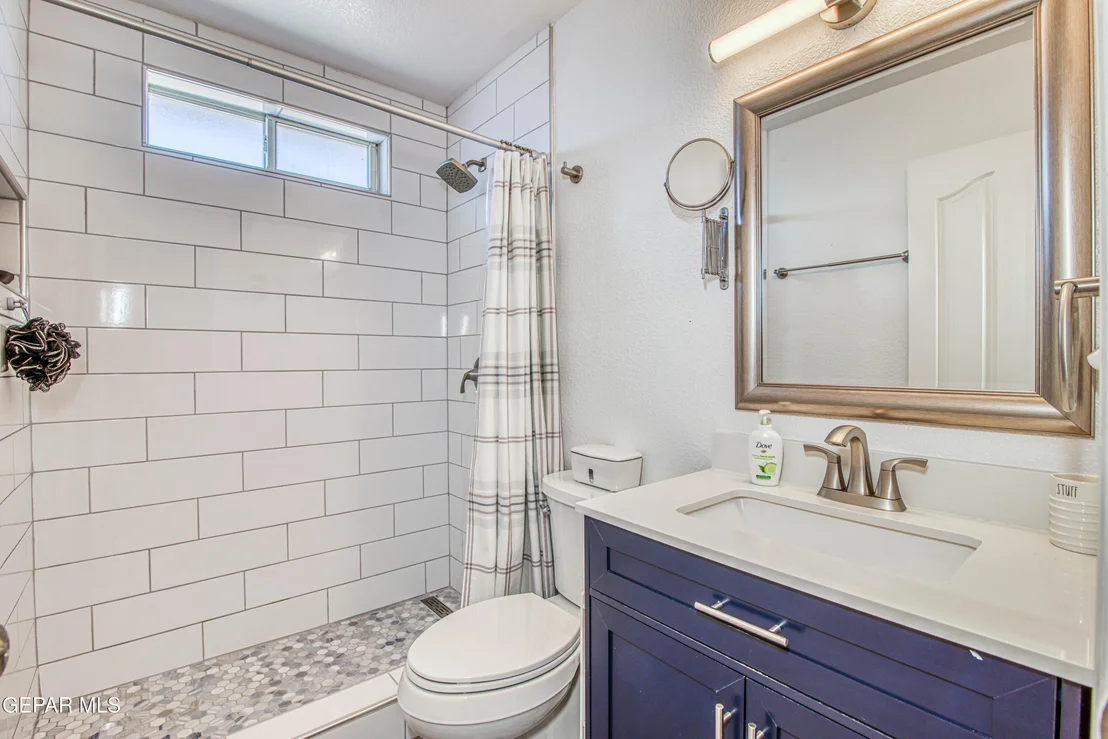 Photo of 6200 KENNETH CAPSHAW Place