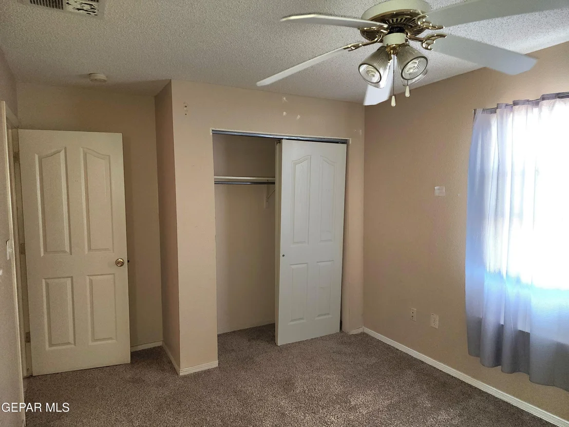 Photo of 6241 Kings Bridge Drive