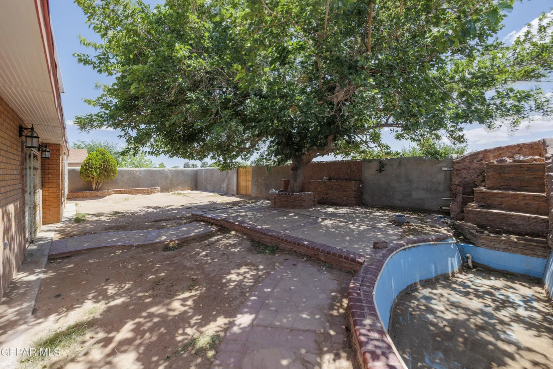 Photo of 9232 Morelia Road