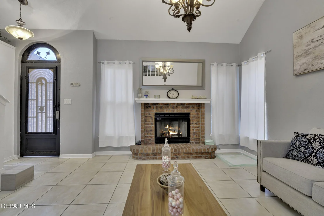 Photo of 512 Mogollon Circle