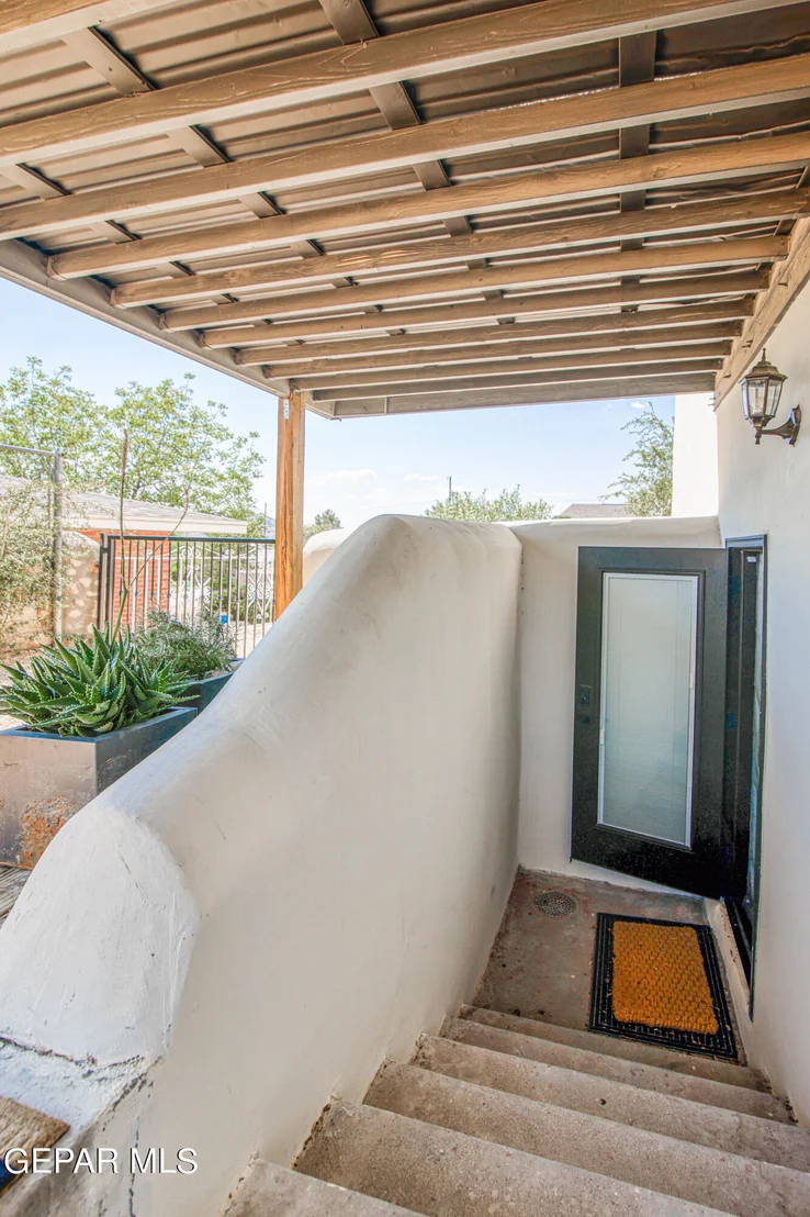 Photo of 1206 STOCKWELL Lane