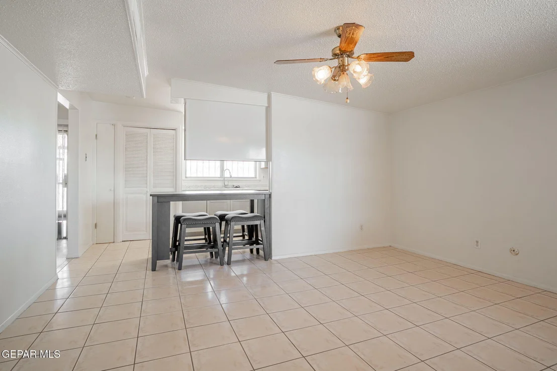 Photo of 3217 SHETLAND Road