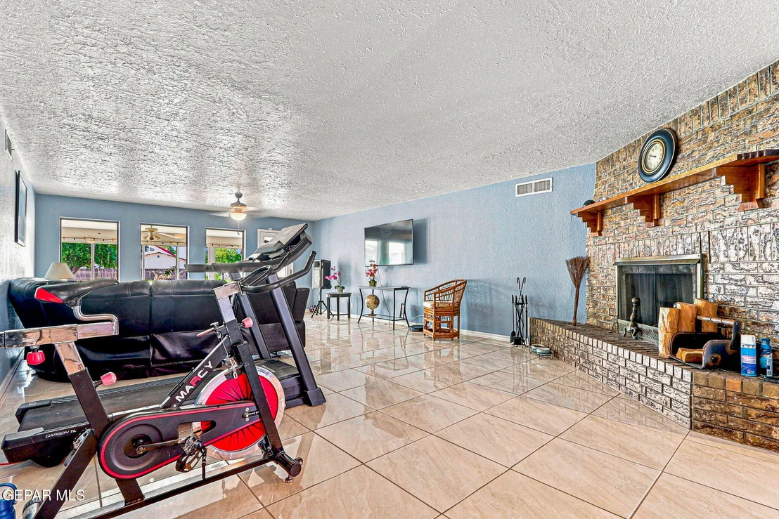 Photo of 125 LA NELL Drive