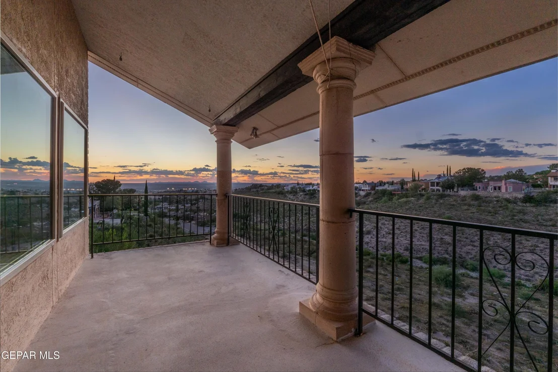 Photo of 401 Sharondale Drive