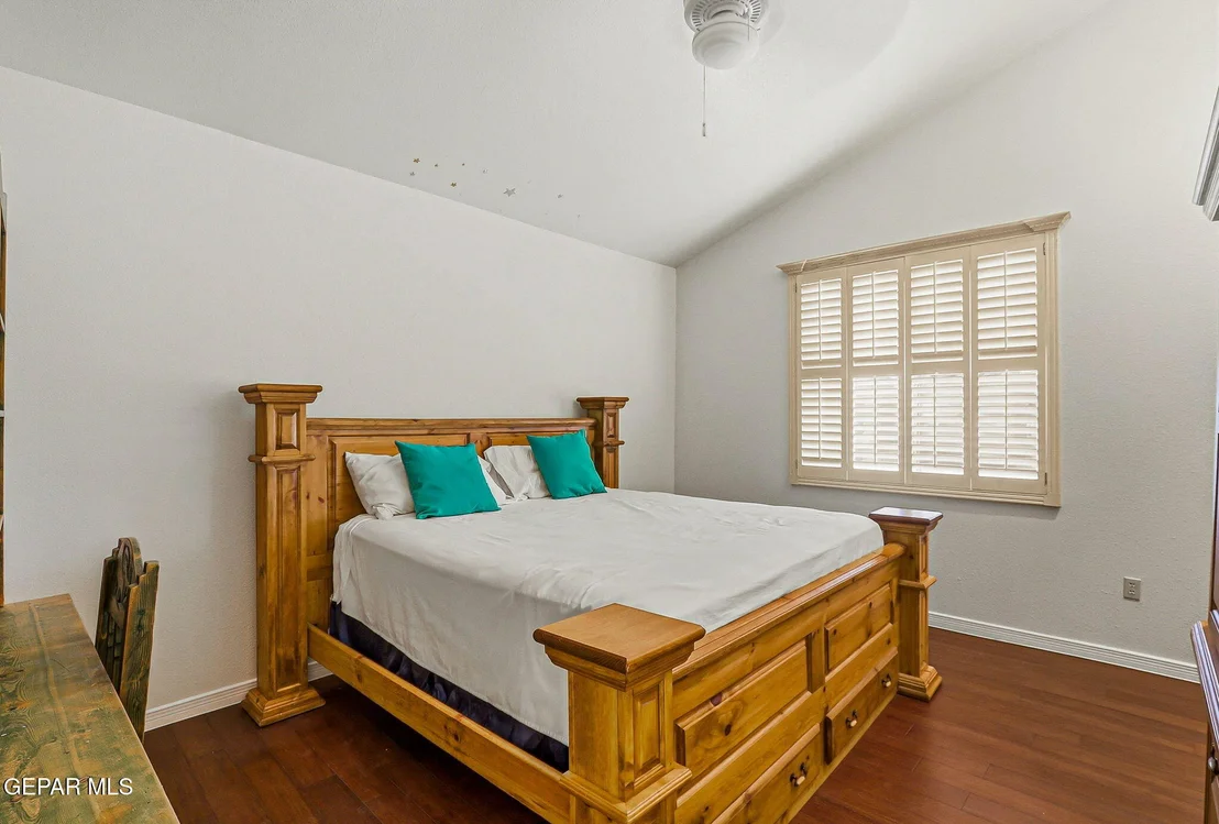 Photo of 6016 OLEASTER Drive