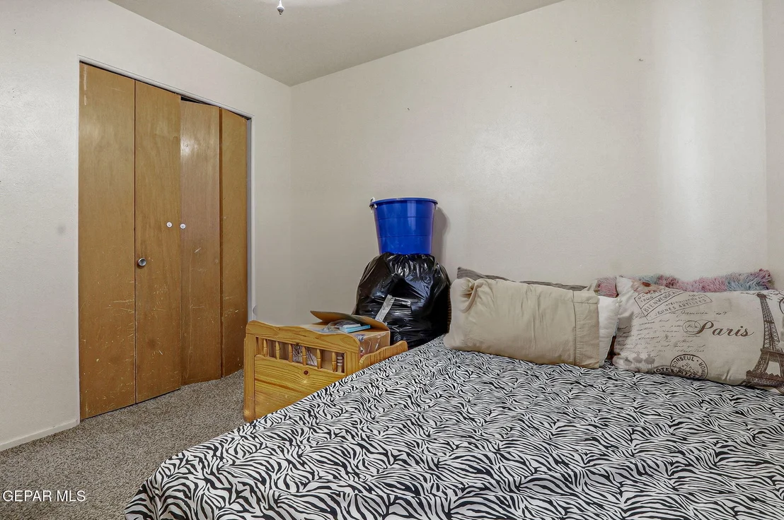 Photo of 5448 Edmonton Avenue