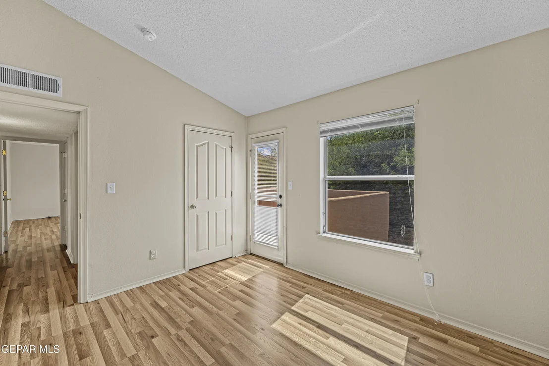 Photo of 10817 WALDEN POND Street