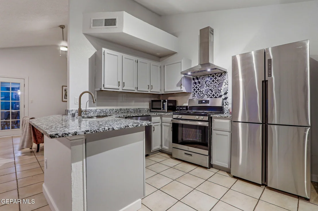 Photo of 680 ABINGTON Drive