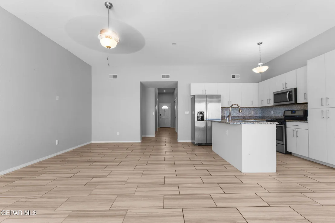 Photo of 938 YELDON Place