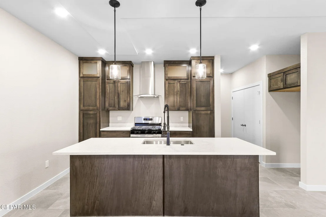Photo of 542 Spanish Oak Drive