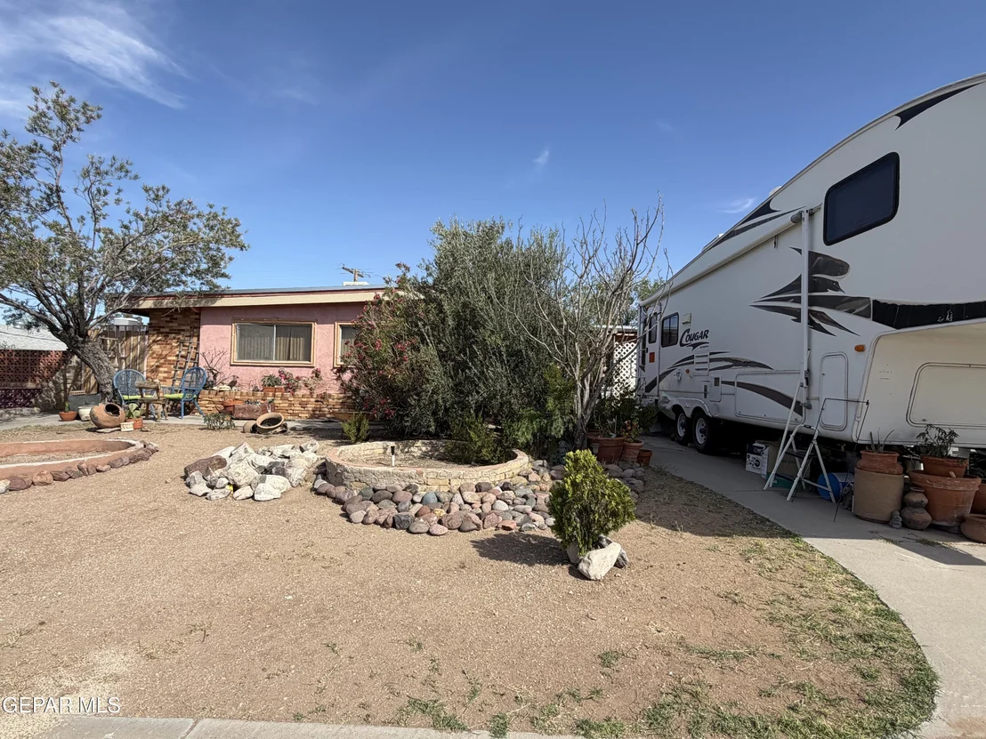 Photo of 409 RIDGEMONT Drive