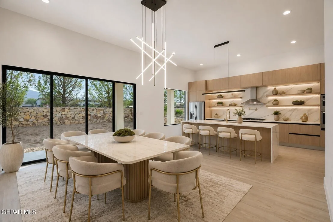 Photo of 5024 JARDINES Place