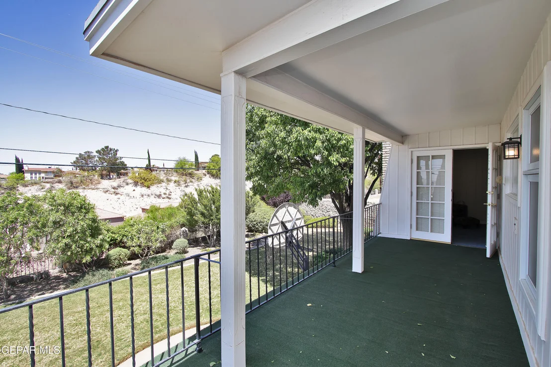 Photo of 517 Stonebluff Road