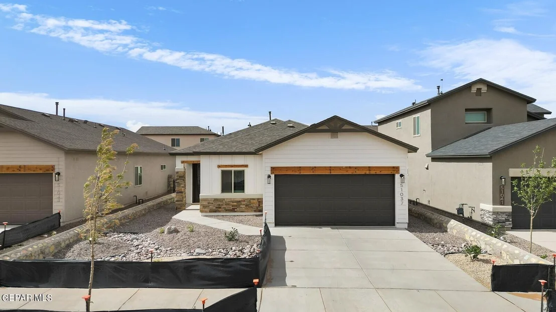Photo of 15261 Composition Avenue