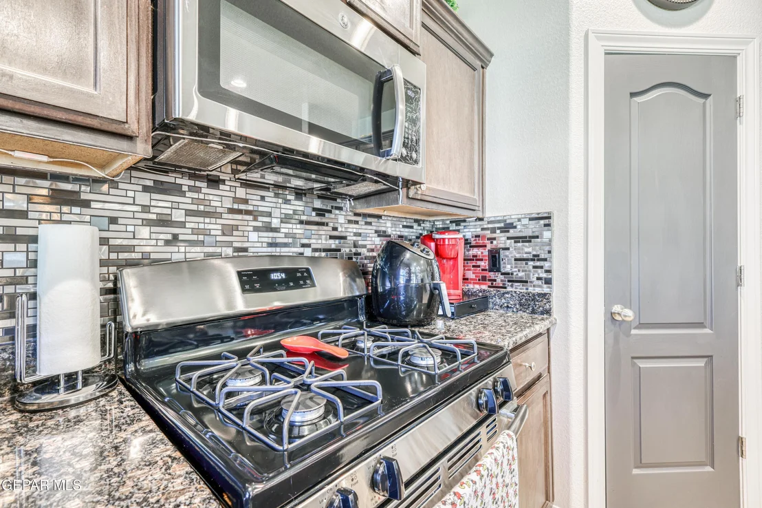 Photo of 6553 GEYSER Drive