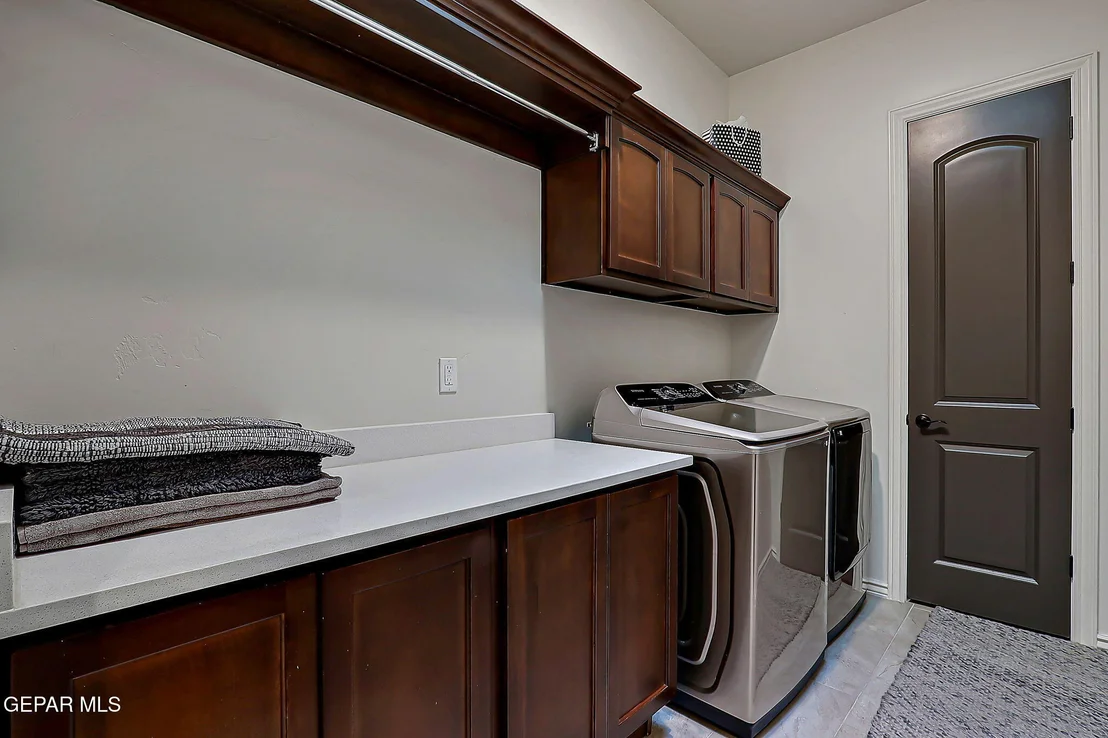 Photo of 12233 BIDDLESTON Drive