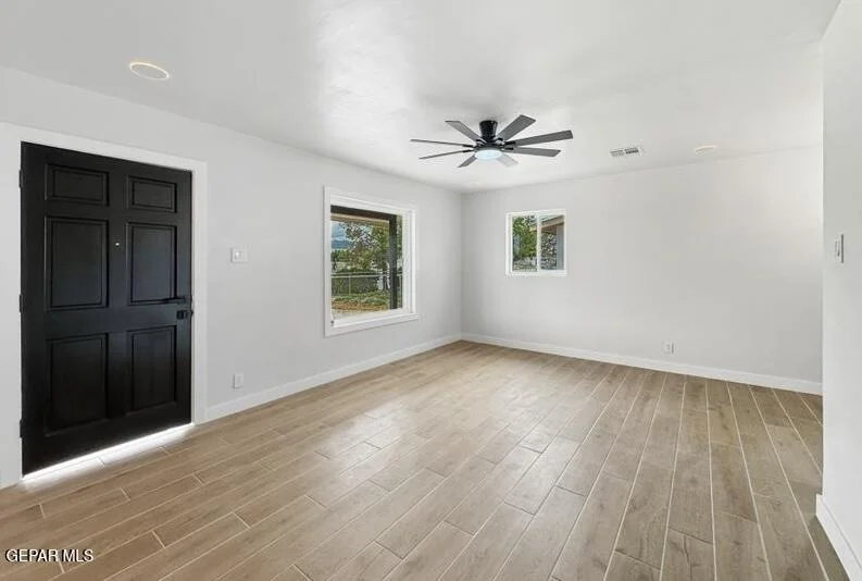 Photo of 5117 PEACOCK Lane