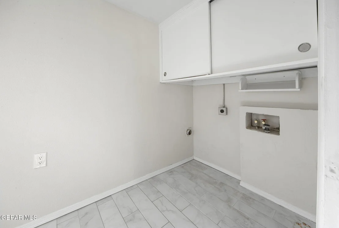 Photo of 5436 EDMONTON Avenue
