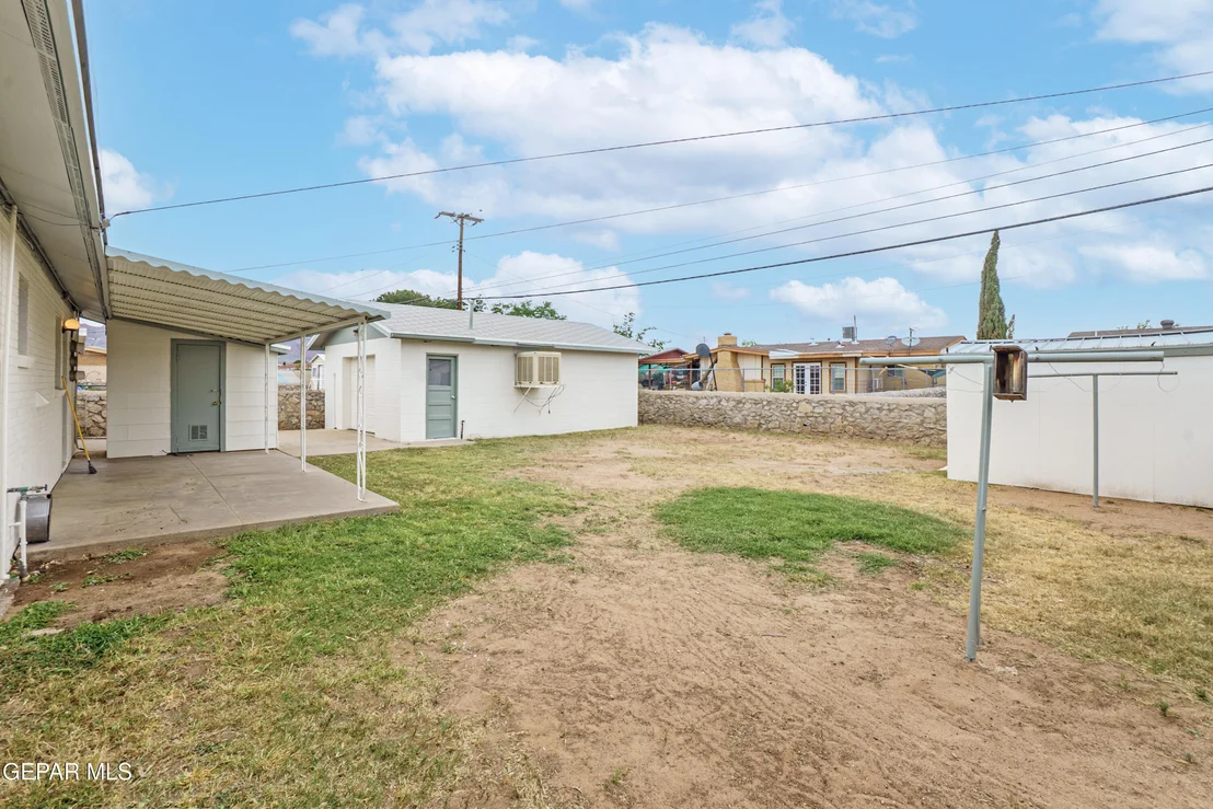 Photo of 5633 ARROWHEAD Drive