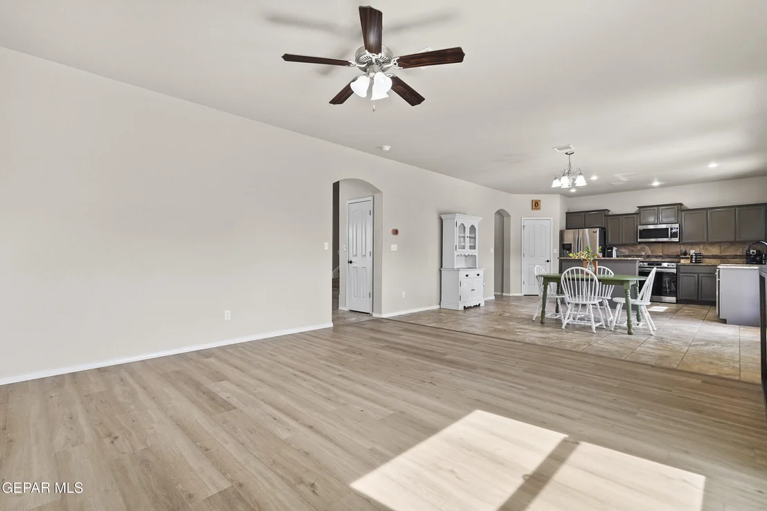Photo of 14648 MEADOW LAWN