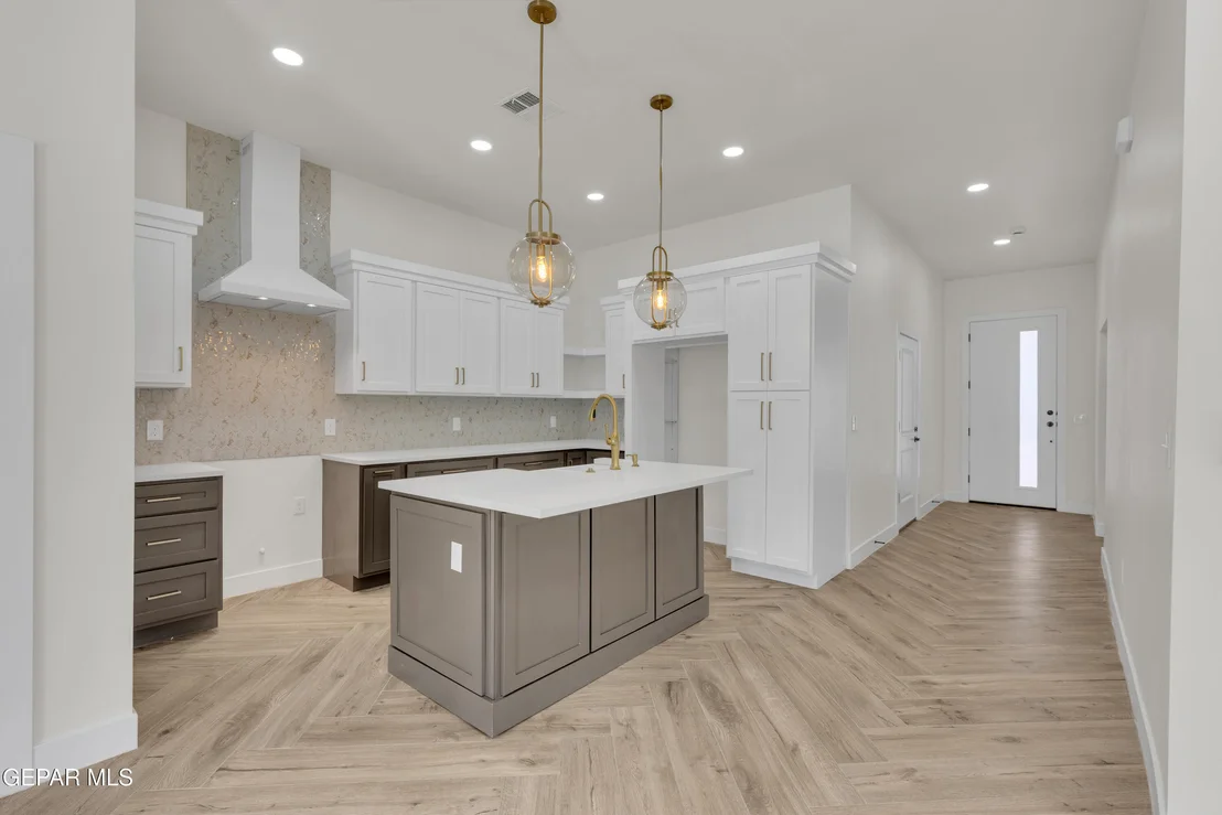 Photo of 429 Lesa Lane Lane
