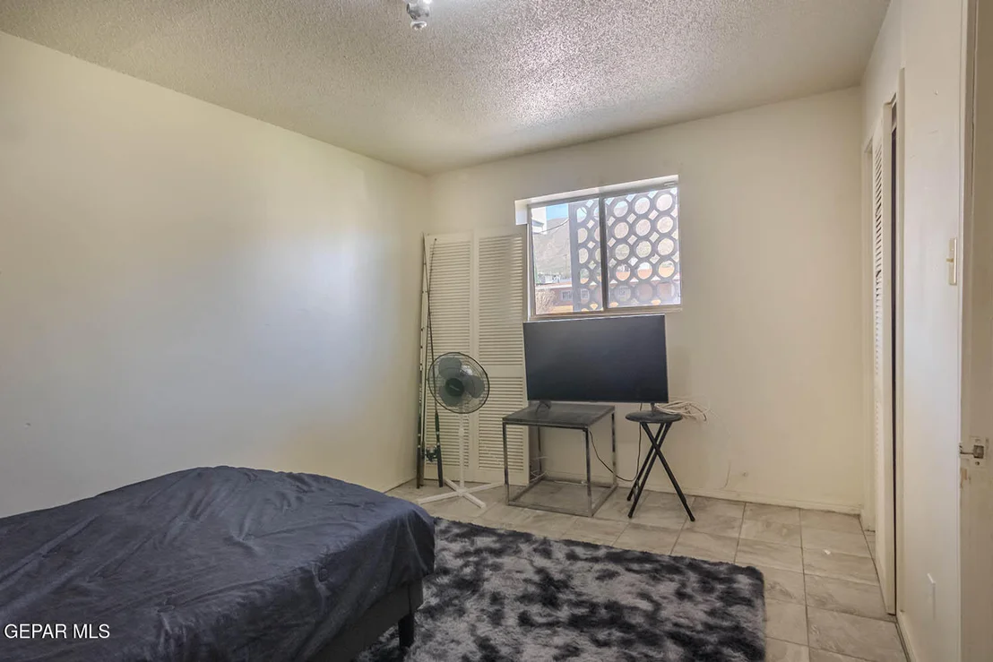 Photo of Unit E at 4155 KRUPP Drive