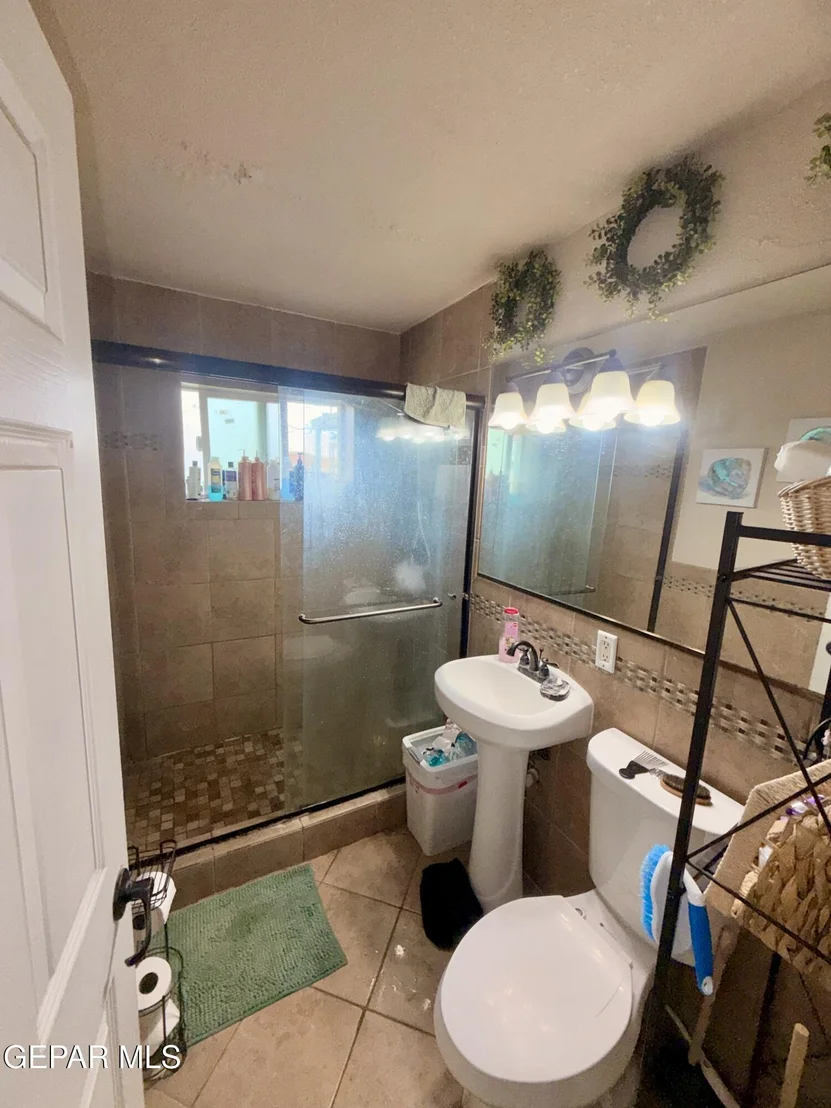Photo of 8100 PARKLAND Drive
