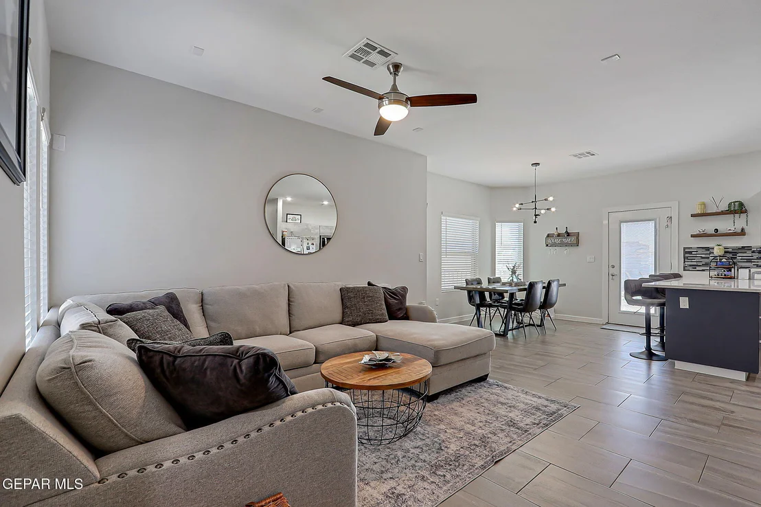 Photo of 424 STETSON Drive