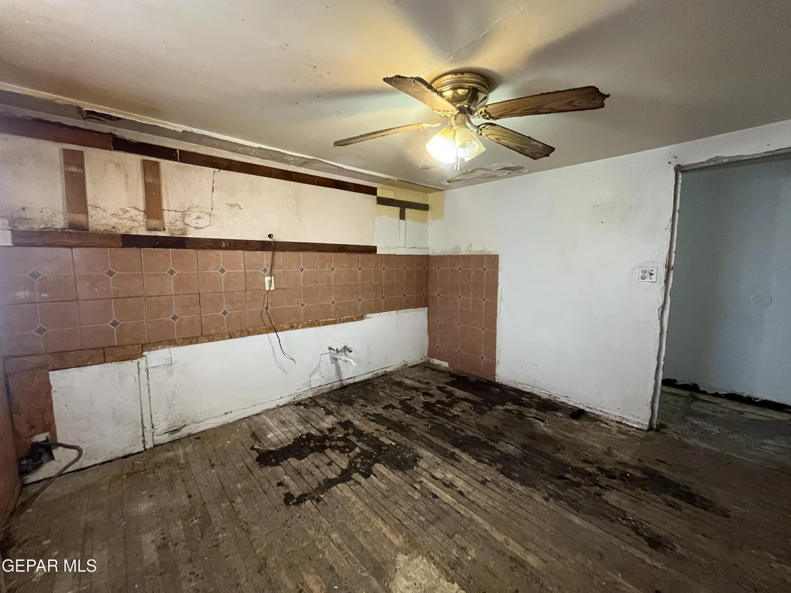 Photo of 230 LOCUST Street
